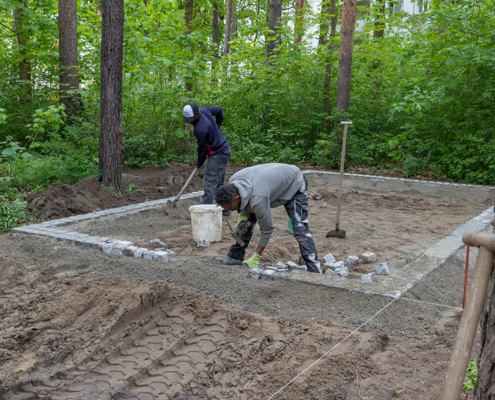 7.5.2026 // Vorbereitung der Fläche für eine der Kletteranlagen im Wäldchen